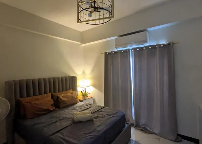 Rest And Fly Luxurious Budget With Pool And Gym Hosted By Peter
